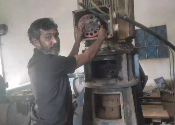 Industrial motor rewinding service